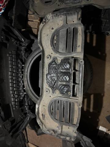Детали пола (основание кузова или пол) A1665200323 MERCEDES
