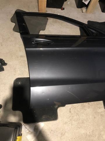 Пассажирская передняя дверь A1667200205 MERCEDES