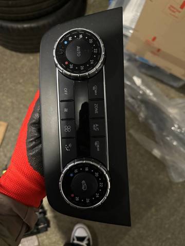 Блок управления печкой A1669001812 MERCEDES