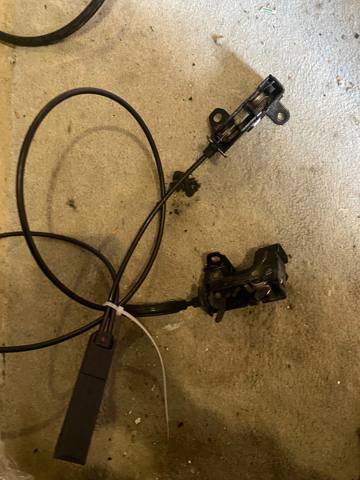 Замок крышки капота A2128800160 MERCEDES
