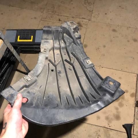 Защита бампера переднего, правая A2135202600 MERCEDES