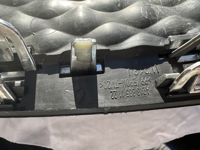 A2138851122 MERCEDES Заглушка (решетка) противотуманных фар бампера переднего левая купить в Чернигов