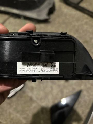 A2139054803 MERCEDES Кнопочный блок управления стеклоподъемником передний левый купить в Черновцы