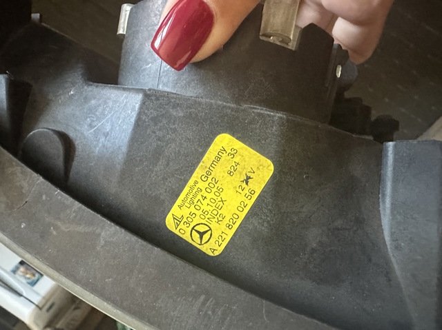 A2218200256 MERCEDES Фара противотуманная правая купить в Каменское