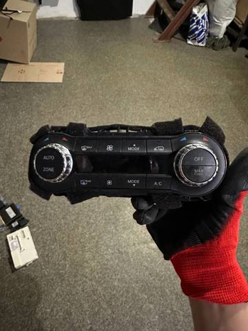 Блок управления печкой A2469008515 MERCEDES