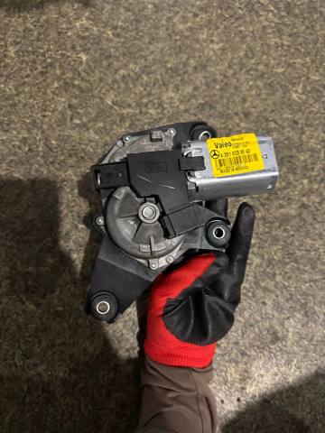 Стеклоочиститель двери задка A2518200042 MERCEDES
