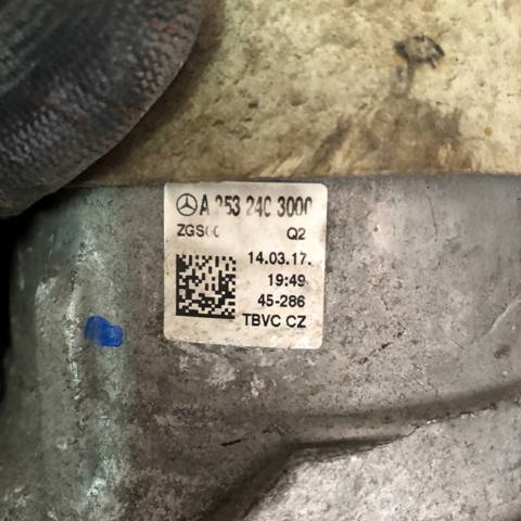 Правая подушка ДВС A2532403000 MERCEDES