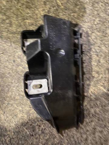 Крепление бамера правое A2538801003 MERCEDES
