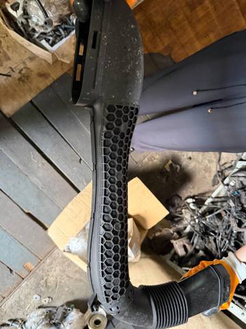 Воздухозаборник A2740900900 MERCEDES