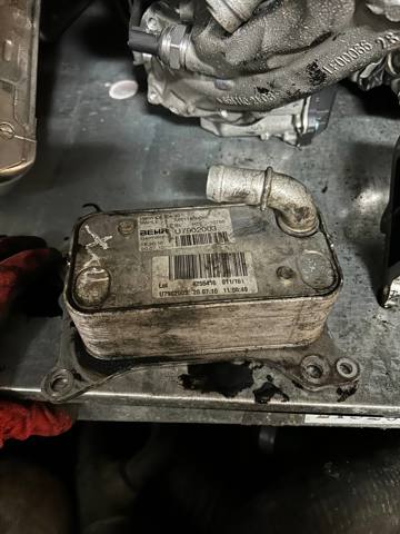 MERCEDES A6511800665 Масляный радиатор в наличии Львов