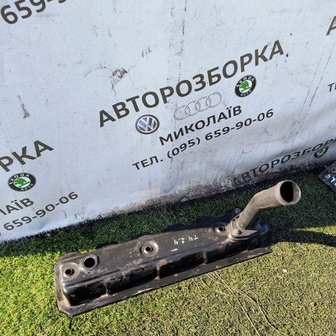 Крышка клапанов 028103469B VAG