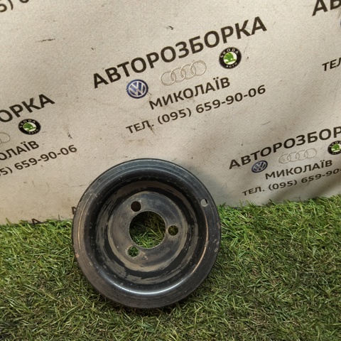 Шкив помпы водяного насоса Volkswagen Vento