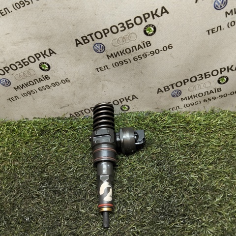 Форсунка дизельная в сборе 038130073AN VAG