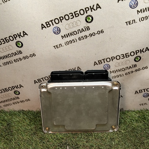 Модуль управления двигателем 038906019EG VAG