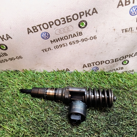 Клапанная форсунка 03G130073G VAG