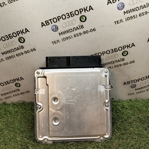 Компьютер двигателя 03G906016N VAG