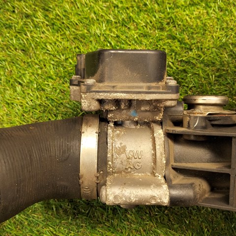Заслонка воздушная 03L128063Q VAG