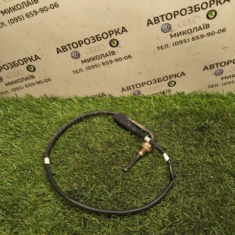 Датчик температуры выхлопных газов  до катализатора 03L906088BN VAG