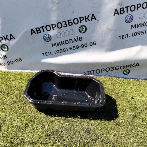 Поддон двигателя Volkswagen Passat B3, B4