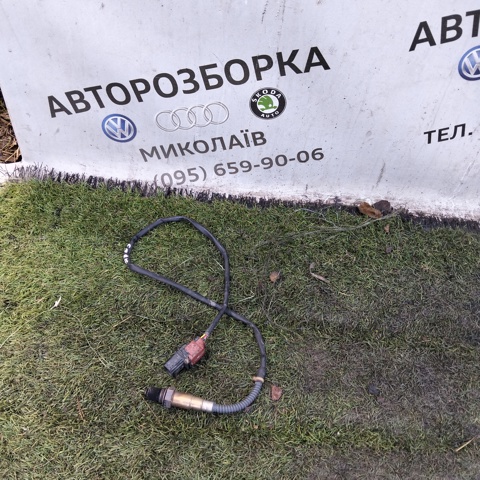 Лямбда-зонд, датчик кислорода до катализатора 057906262 VAG