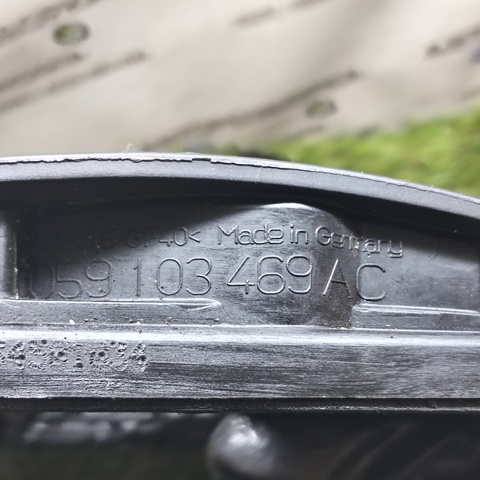 VAG 059103469AC Крышка клапанная левая в наличии Харьков