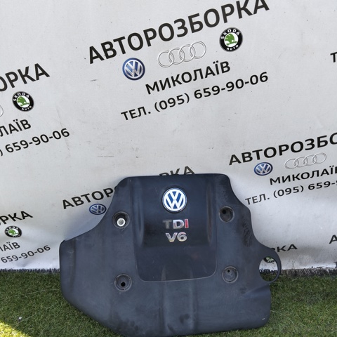Крышка мотора декоративная 059103925C VAG