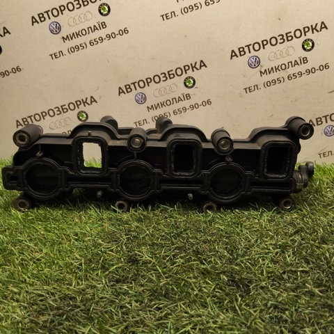 VAG 059129712N Коллектор впускной правый в наличии Полтава