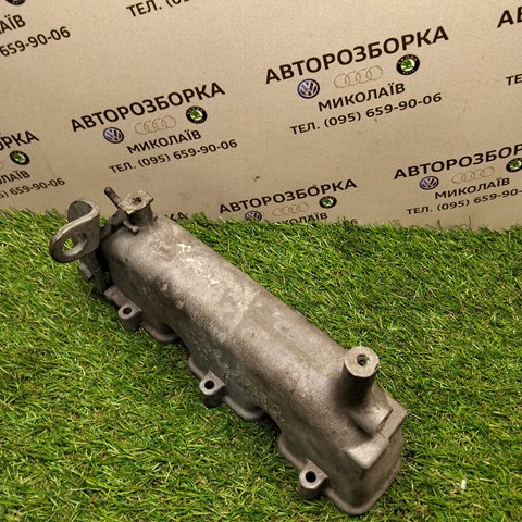 Впускной коллектор Volkswagen Passat B5