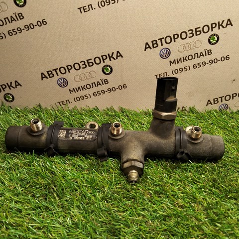 VAG 059130089D Распределитель топлива (рампа) левый в наличии Черновцы