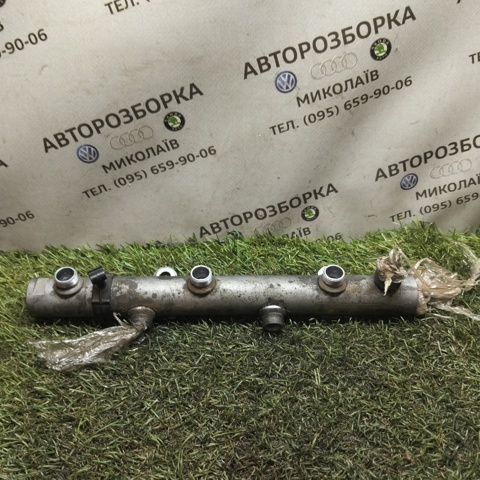 059130090AF Распределитель топлива (рампа) правый купить Житомир