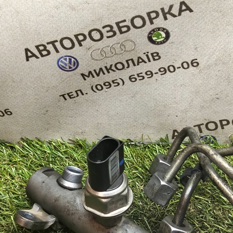 Датчик давления топлива Audi A4 B7