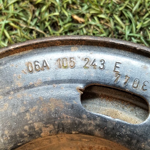 VAG 06A105243E Шкив коленвала в наличии Николаев