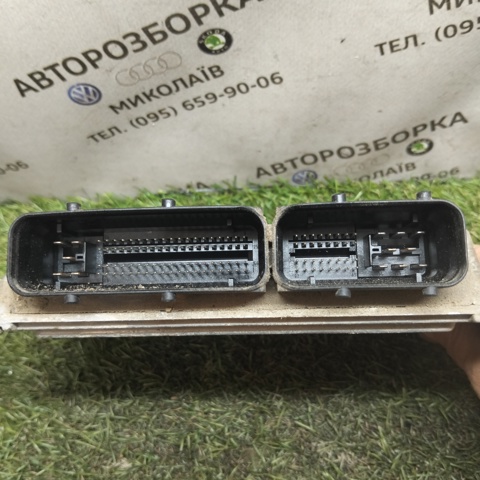 VAG 06A906033AF Блок управления двигателем в наличии Кривой Рог