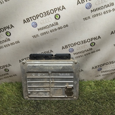 06A906033AF Блок управления двигателем купить Черновцы