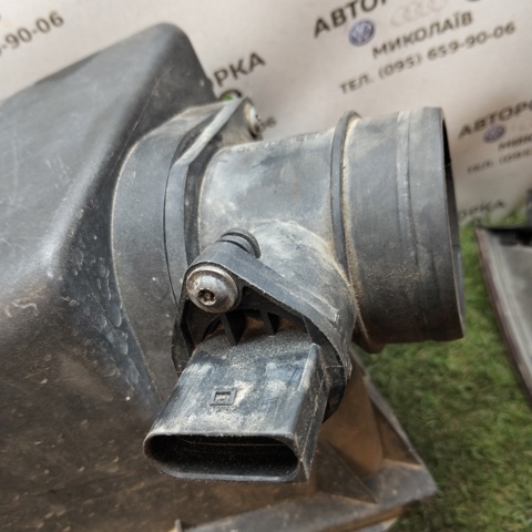 06A906461 Датчик потока (расхода) воздуха, расходомер M.A.F. - (Mass Airflow) купить Кривой Рог