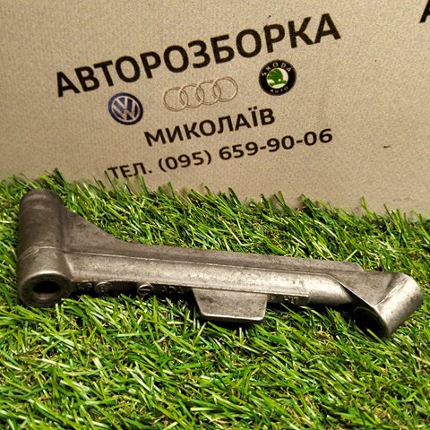 Кронштейн впускного коллектора 06H129723E VAG