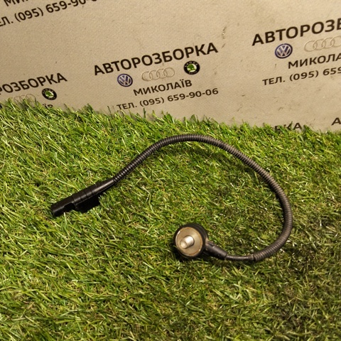 Датчик детонации 06K905377A VAG