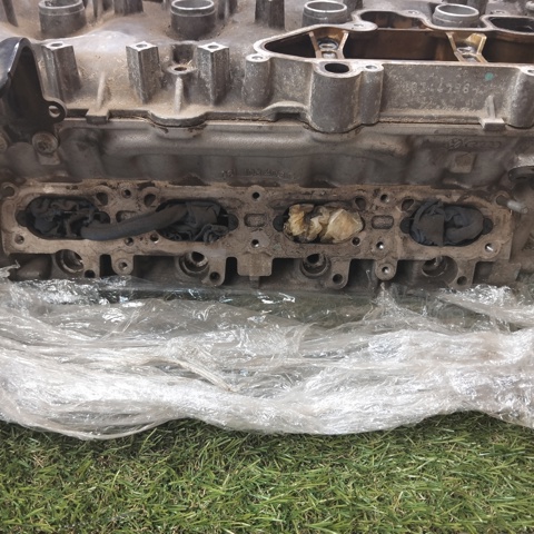 06L103063P Головка блока цилиндров (ГБЦ) купить Ужгород