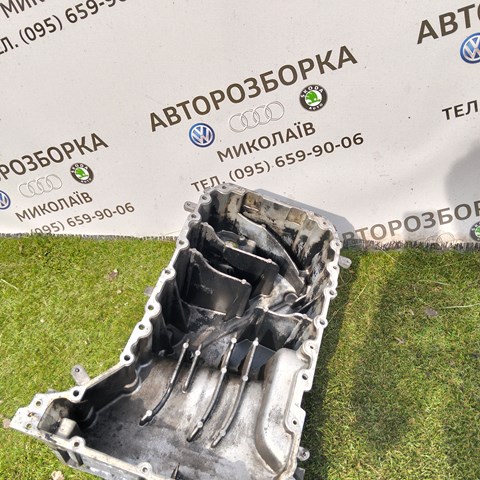 Масляный поддон двигателя Volkswagen Touareg 1