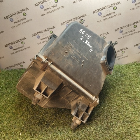 Корпус воздушного фильтра в сборе 078133837AF VAG