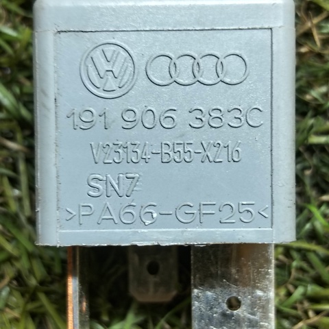 VAG 191906383C Реле бензонасоса в наличии Ужгород