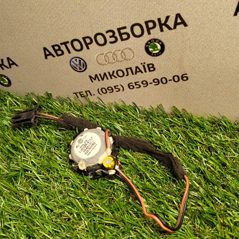VAG 1J0035411F Динамик задней двери в наличии Николаев