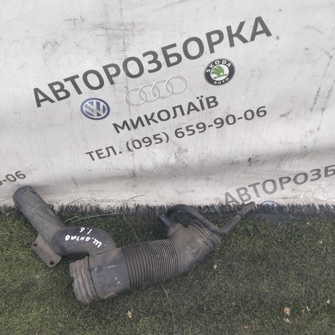Патрубок расходомера воздуха 1J0129684E VAG