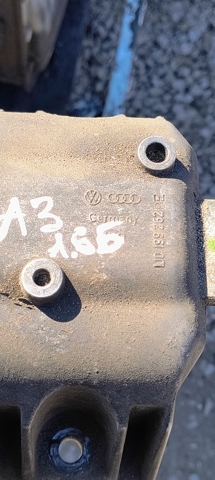 Правая опора двигателя 1J0199262BE VAG