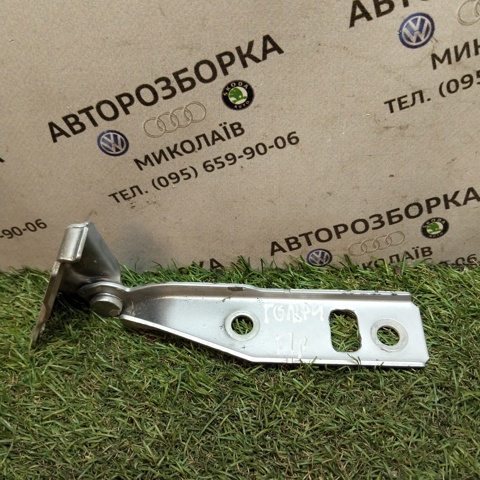 Завеса капота правая 1J0823302A VAG