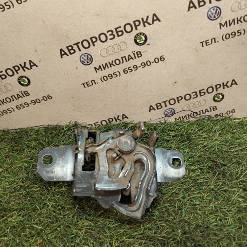 Замок крышки капота 1J0823509B VAG