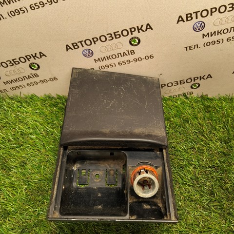 1J0857961C VAG Пепельница купить в Ирпень