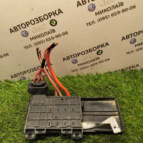 Монжатный блок реле 1J0937550 VAG