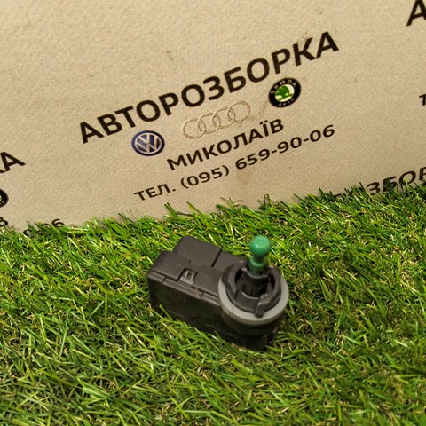 Электрокорректор фар 1J0941295F VAG