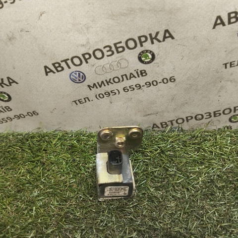 1J1907638B VAG Датчик продольного ускорения купить в Одесса